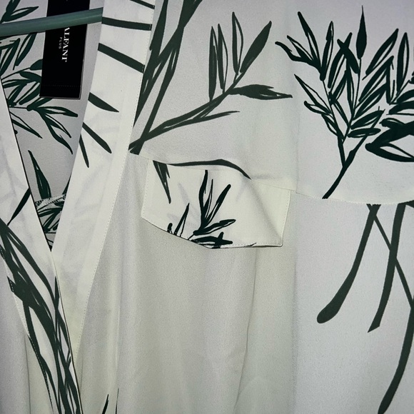 ALFANI | NWT “GREEN SWIFT PALM” CROSS WRAP FRONT LEAF TOP - Picture 6 of 9